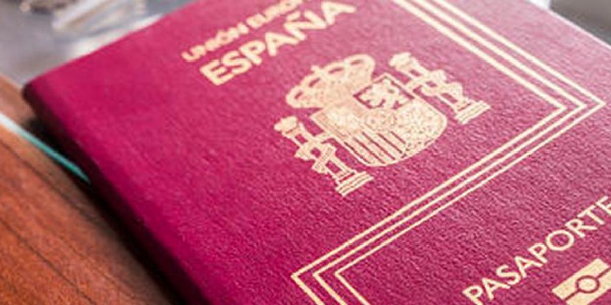 How can a citizen acquire Spanish nationality?